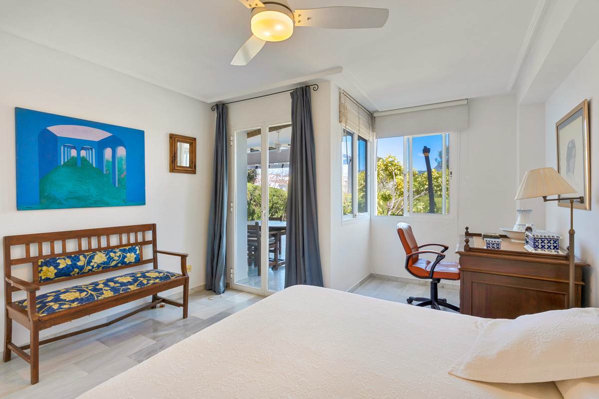 Appartement te koop in Estepona | 3 slaapkamers H5360863