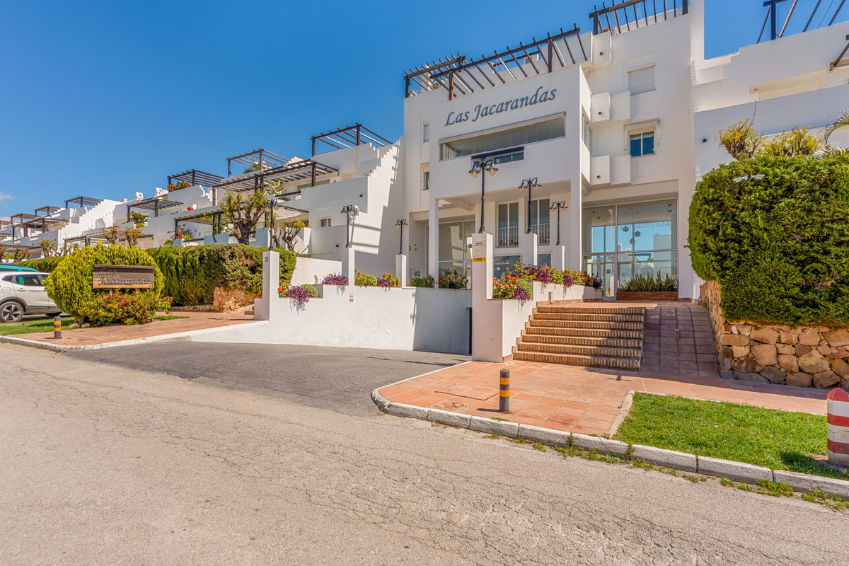 Appartement te koop in Estepona | 3 slaapkamers H5360863