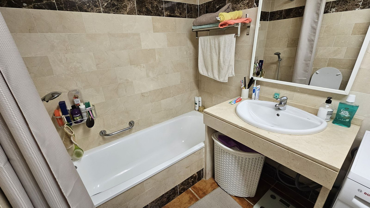 Appartement te koop in Estepona | 1 slaapkamers H5361145