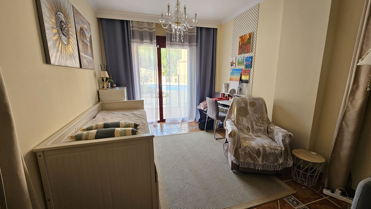 Appartement te koop in Estepona | 1 slaapkamers H5361145