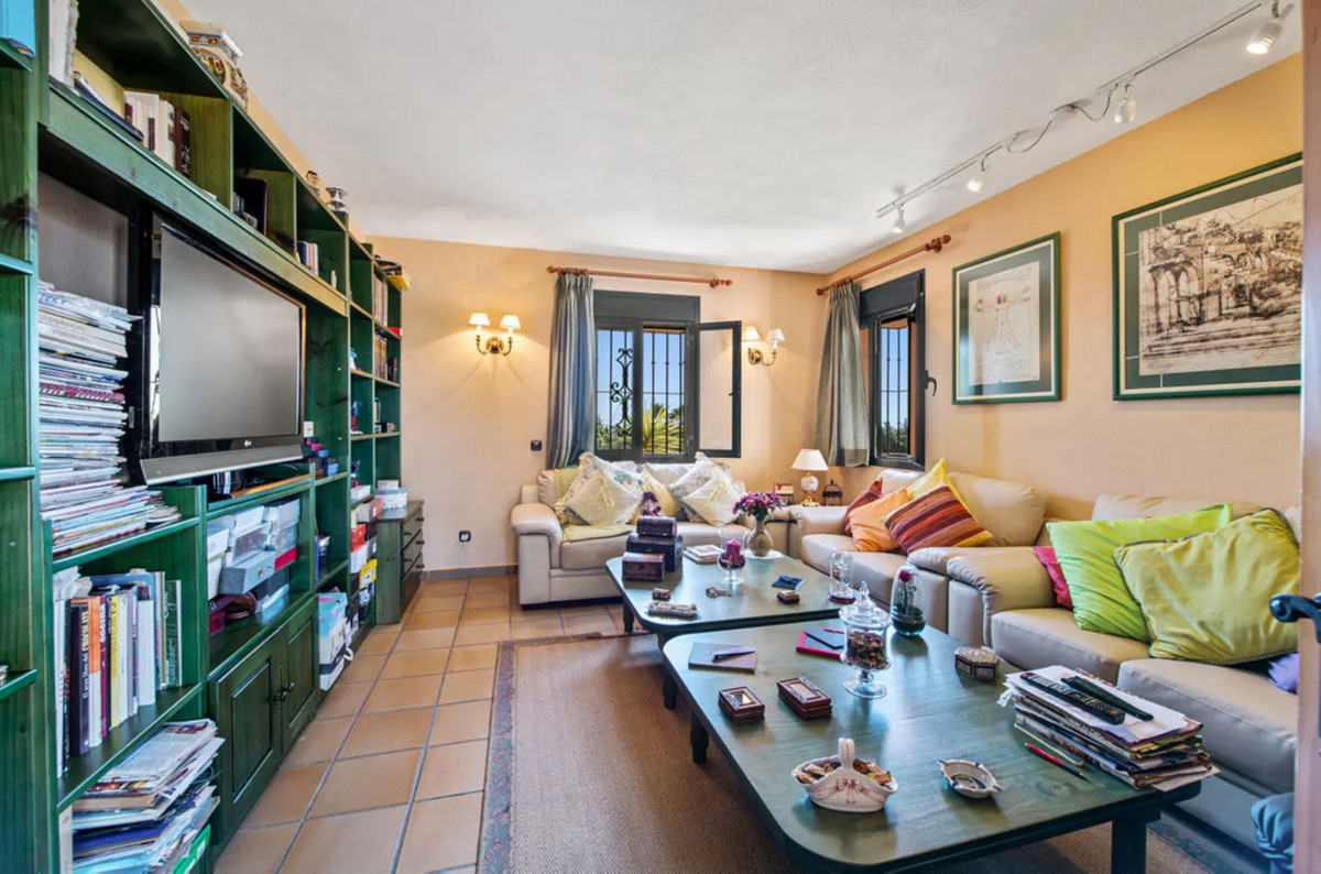 Appartement te koop in Estepona | 6 slaapkamers H5361265