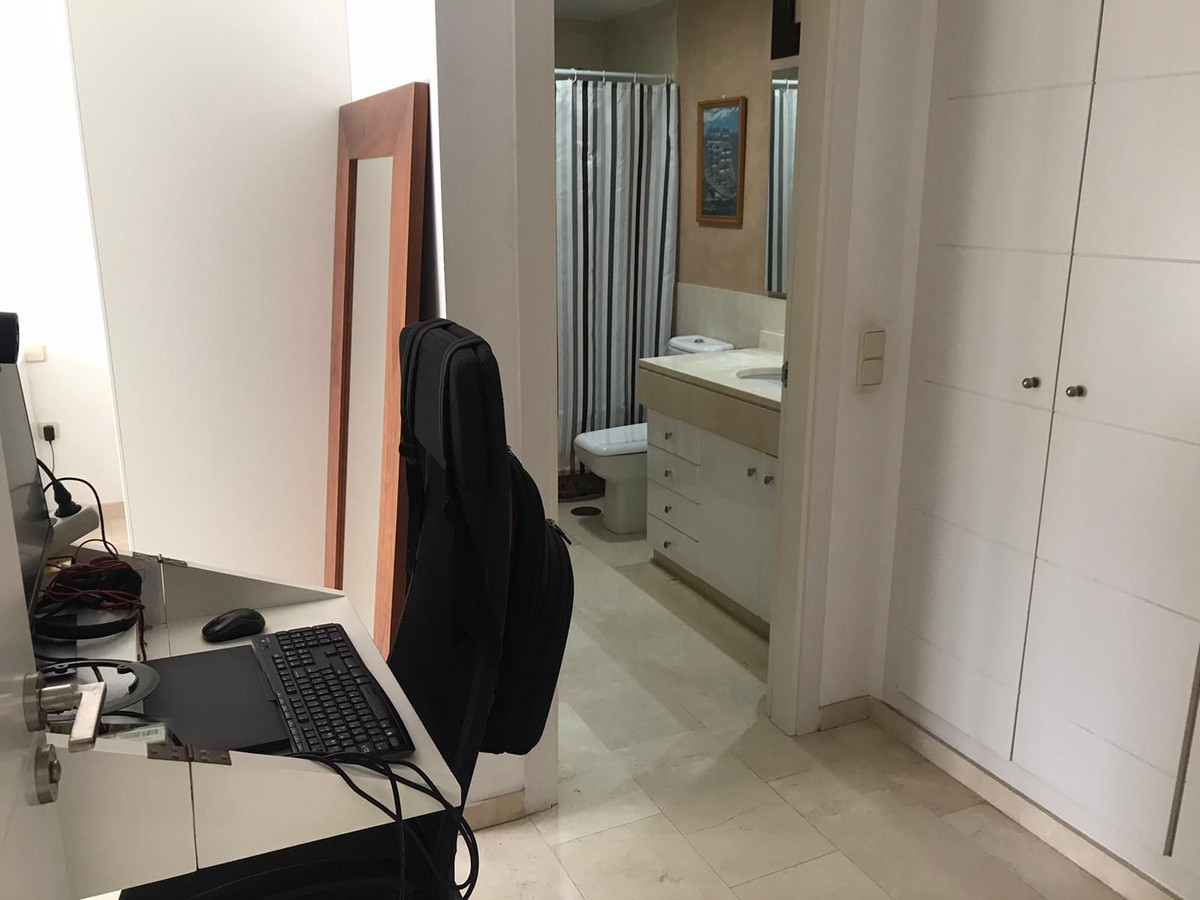 Appartement te koop in Estepona | 3 slaapkamers H5361697