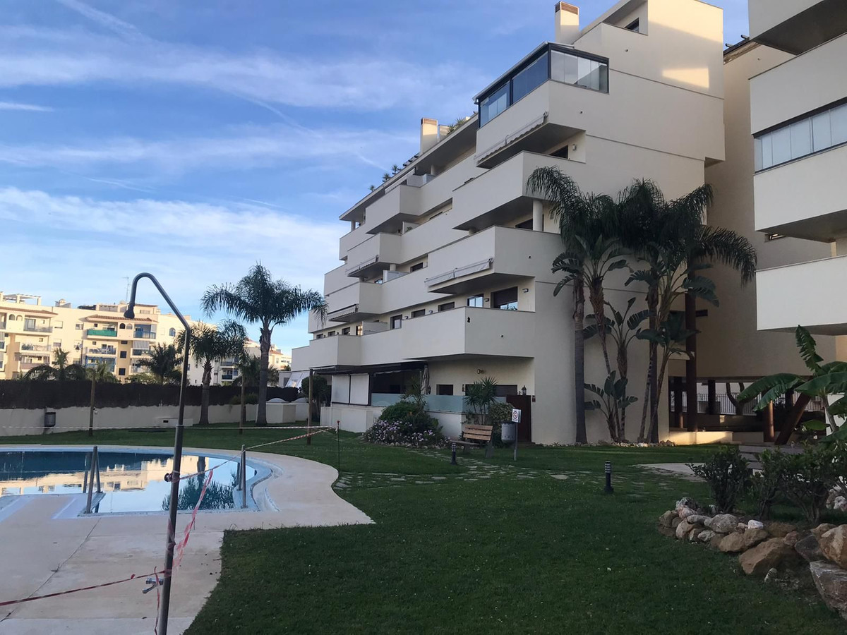 Appartement te koop in Estepona | 3 slaapkamers H5361697