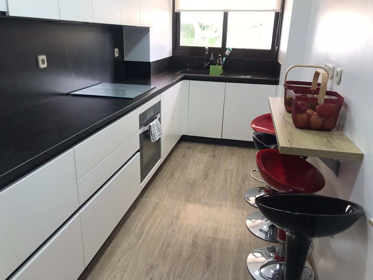 Appartement te koop in Estepona | 3 slaapkamers H5361697