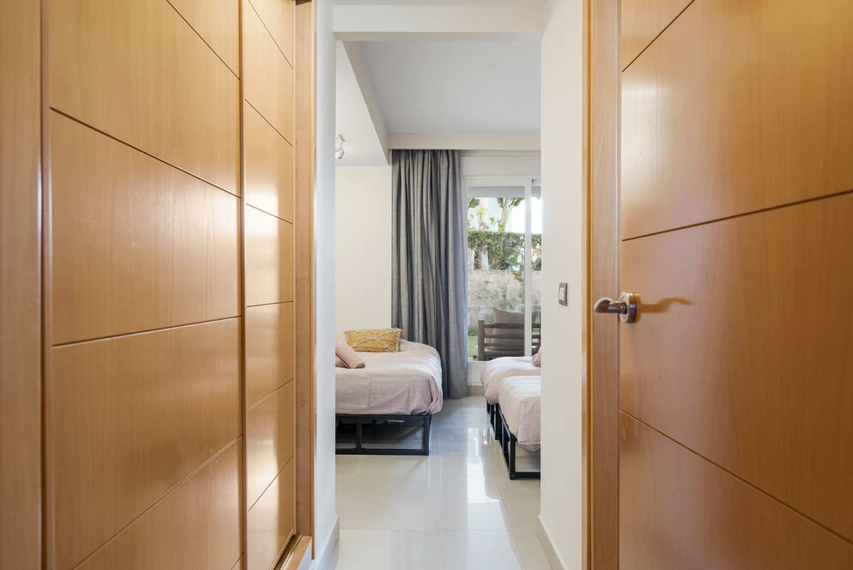 Appartement te koop in Estepona | 2 slaapkamers H5361883