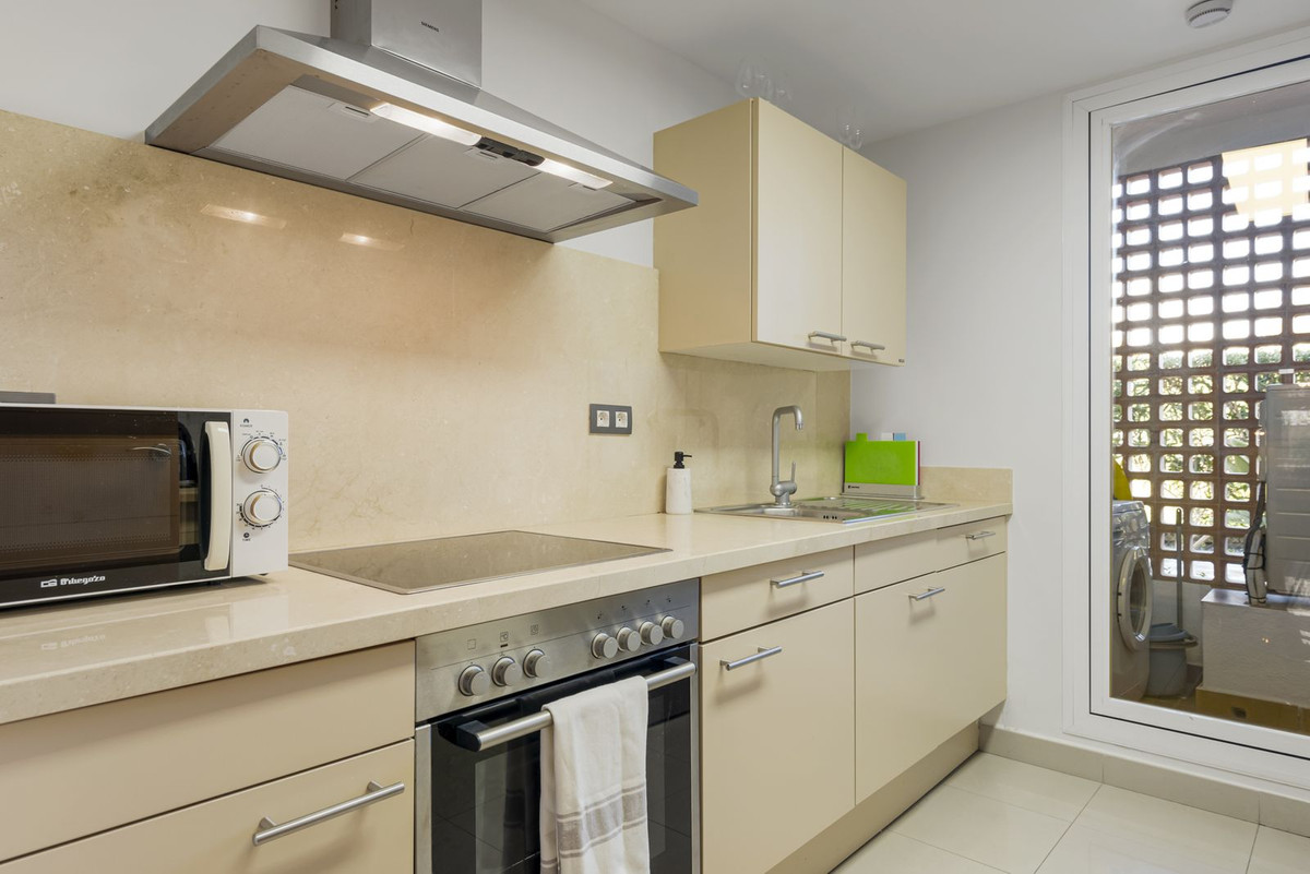 Appartement te koop in Estepona | 2 slaapkamers H5361883