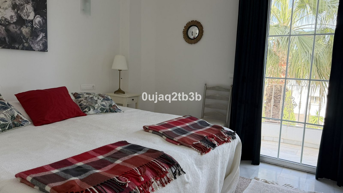 Appartement te koop in Estepona | 2 slaapkamers H5362549