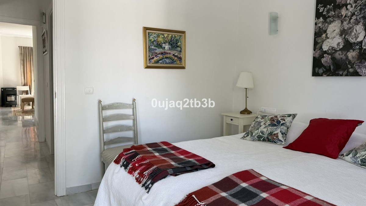 Appartement te koop in Estepona | 2 slaapkamers H5362549