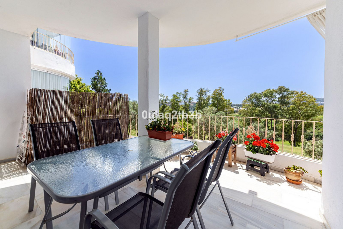 Appartement te koop in Estepona | 2 slaapkamers H5362549