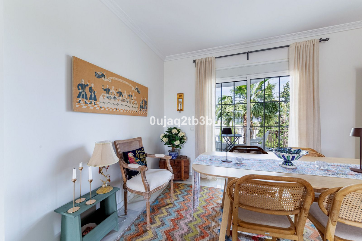 Appartement te koop in Estepona | 2 slaapkamers H5362549