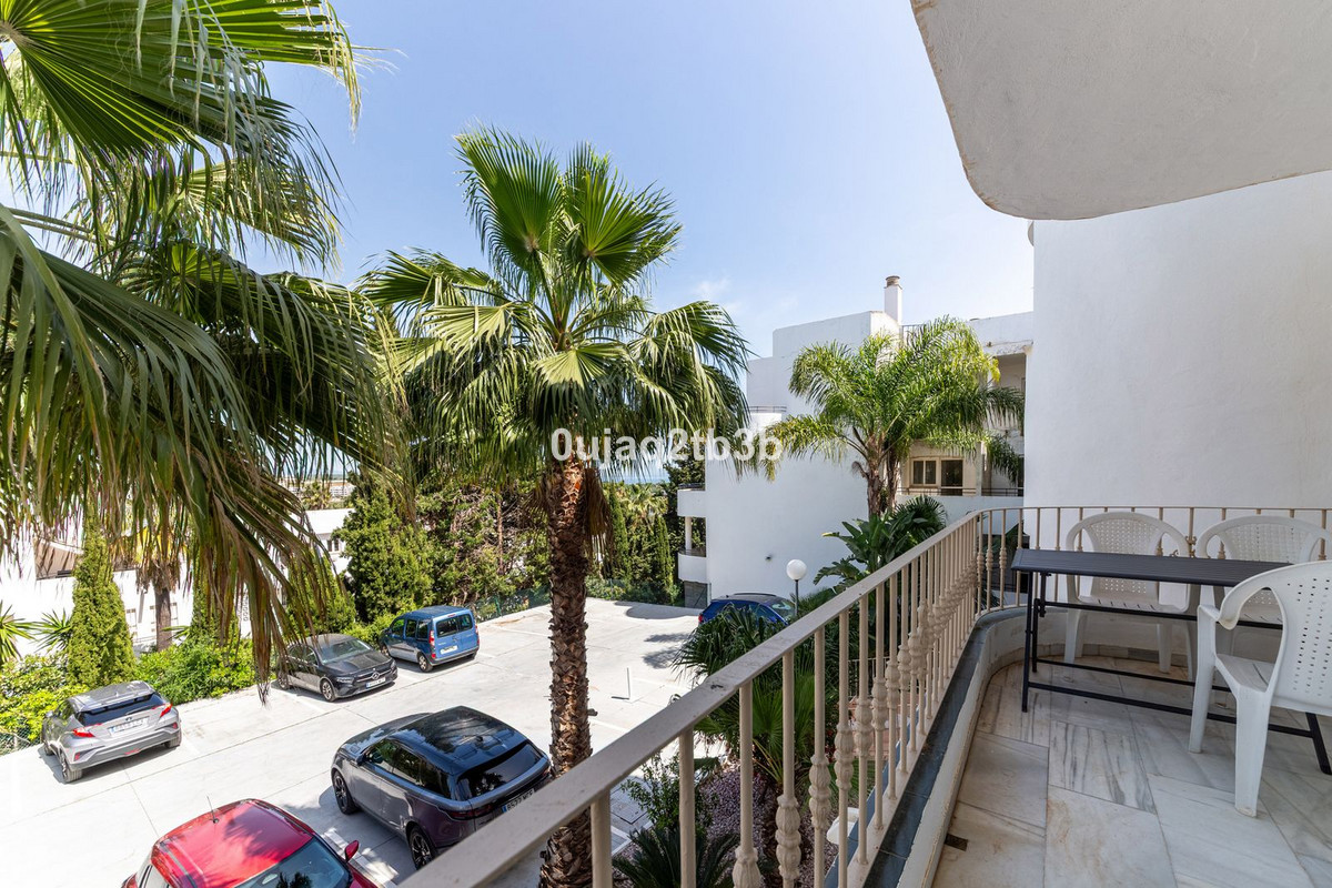 Appartement te koop in Estepona | 2 slaapkamers H5362549