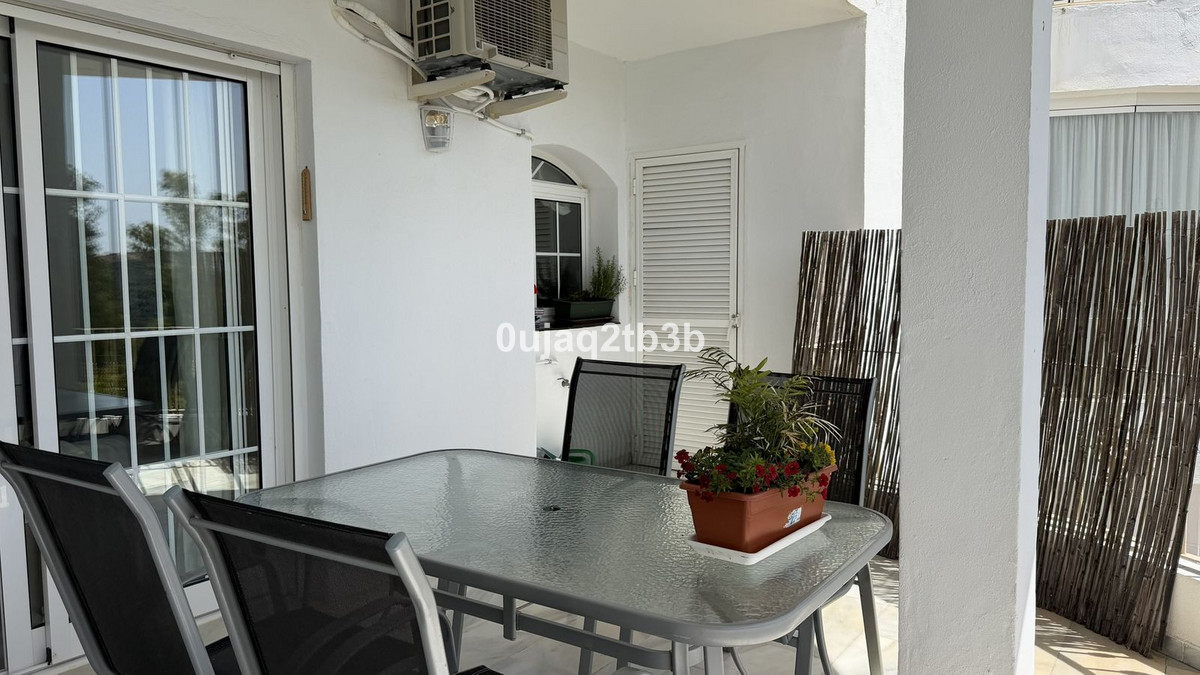 Appartement te koop in Estepona | 2 slaapkamers H5362549