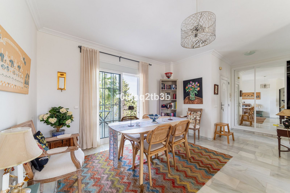Appartement te koop in Estepona | 2 slaapkamers H5362549