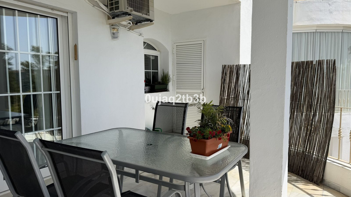 Appartement te koop in Estepona | 2 slaapkamers H5362549