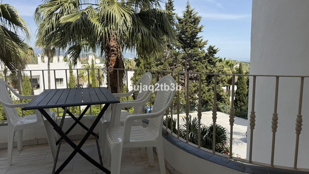 Appartement te koop in Estepona | 2 slaapkamers H5362549
