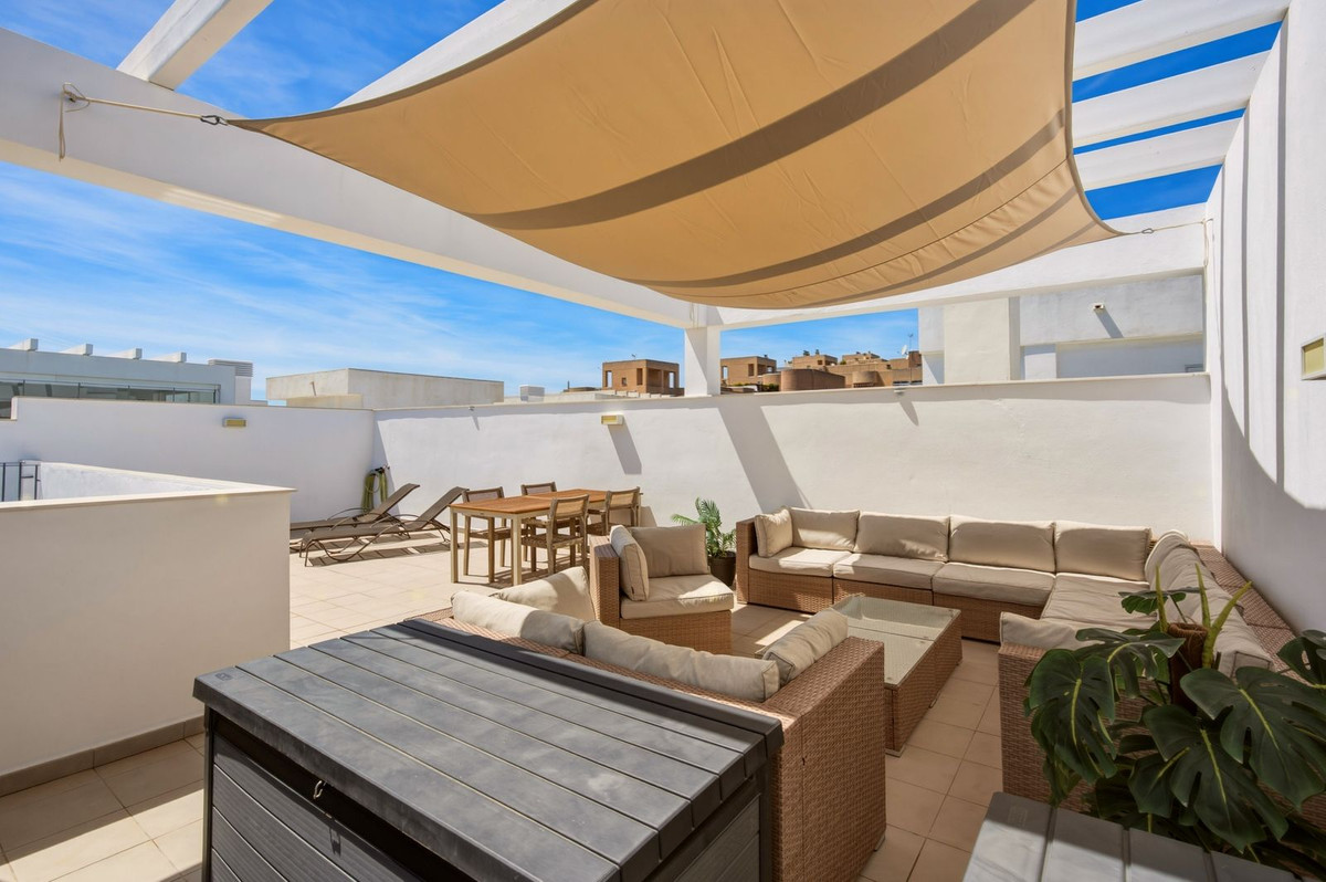 Penthouse te koop in Estepona | 3 slaapkamers H5363704