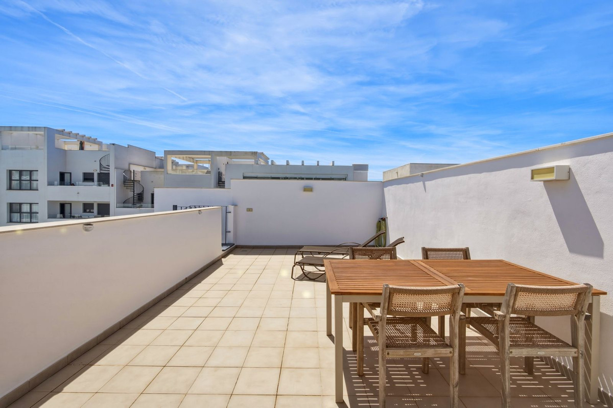 Penthouse te koop in Estepona | 3 slaapkamers H5363704