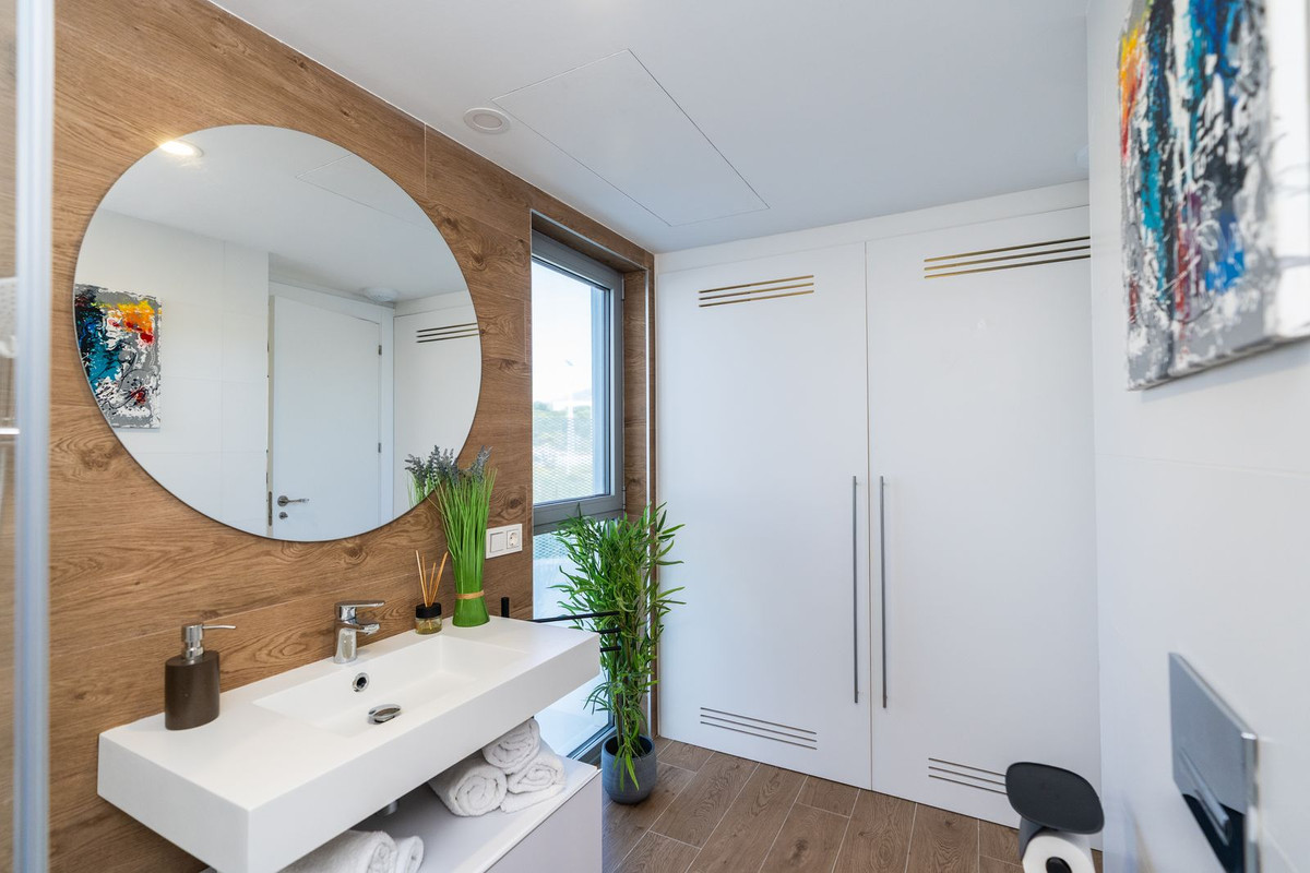 Appartement te koop in Estepona | 2 slaapkamers H5364157