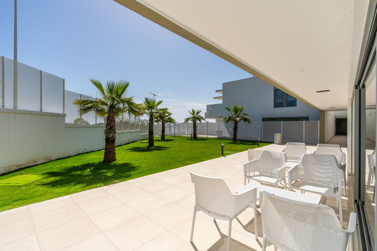 Appartement te koop in Estepona | 2 slaapkamers H5364157