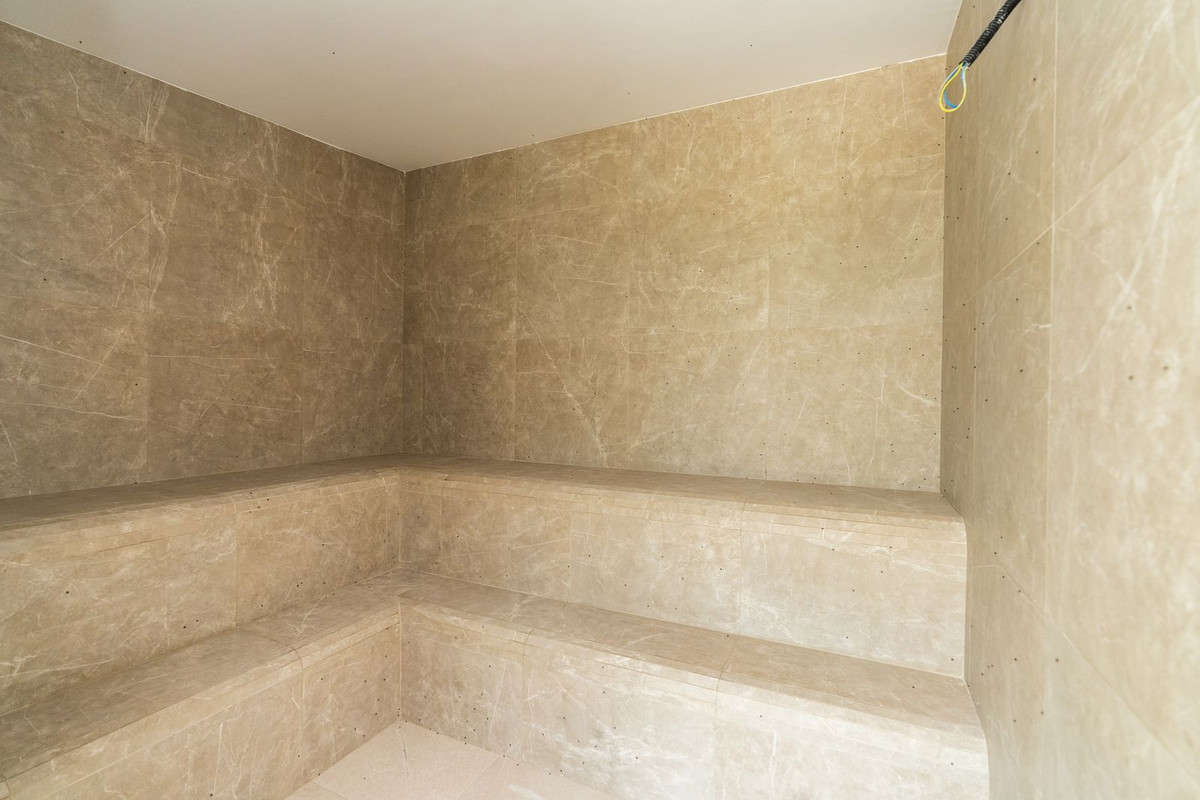 Appartement te koop in Estepona | 2 slaapkamers H5364157