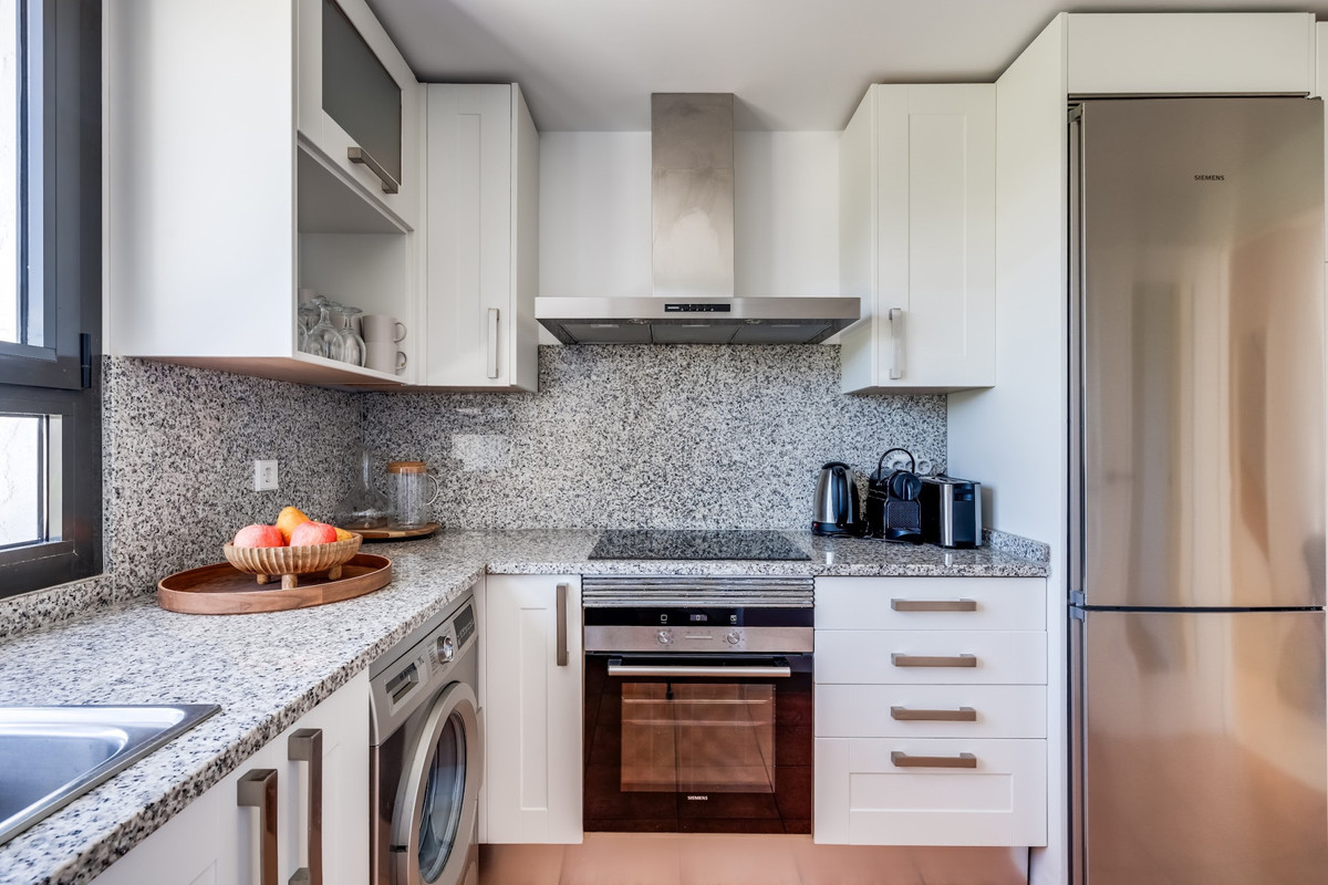 Appartement te koop in Estepona | 2 slaapkamers H5364298