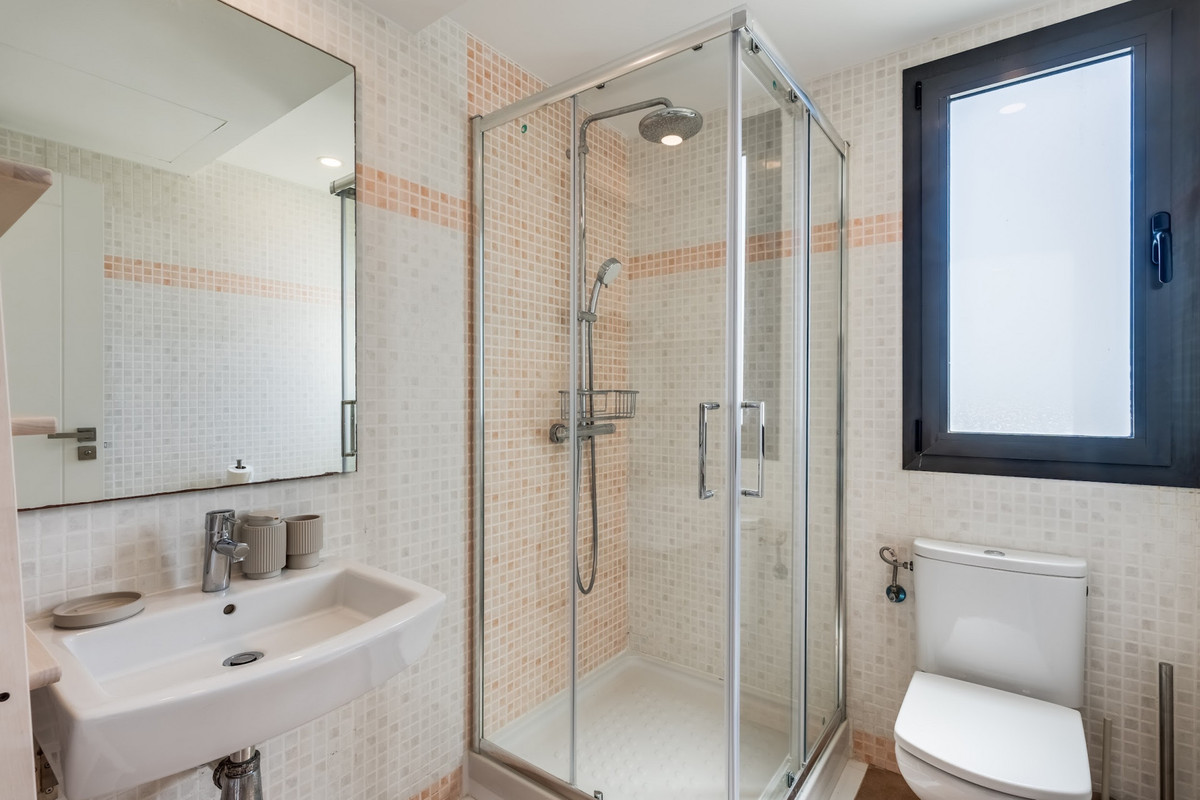 Appartement te koop in Estepona | 2 slaapkamers H5364298