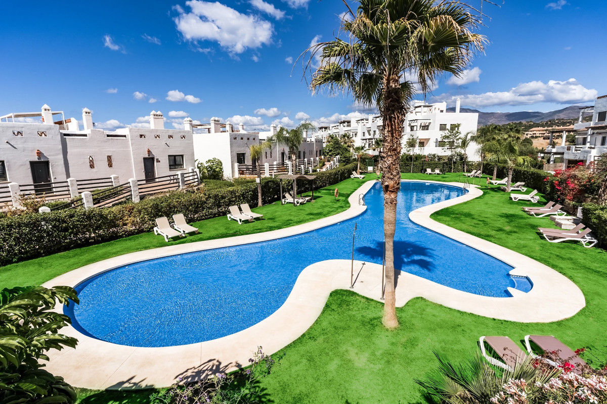 Appartement te koop in Estepona | 2 slaapkamers H5364298