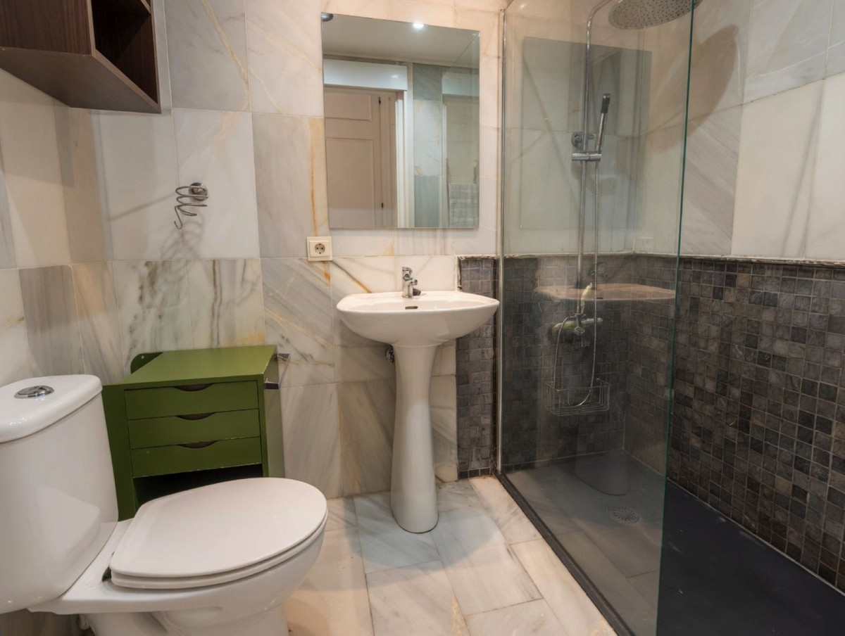 Duplex te koop in Estepona | 1 slaapkamers H5364907