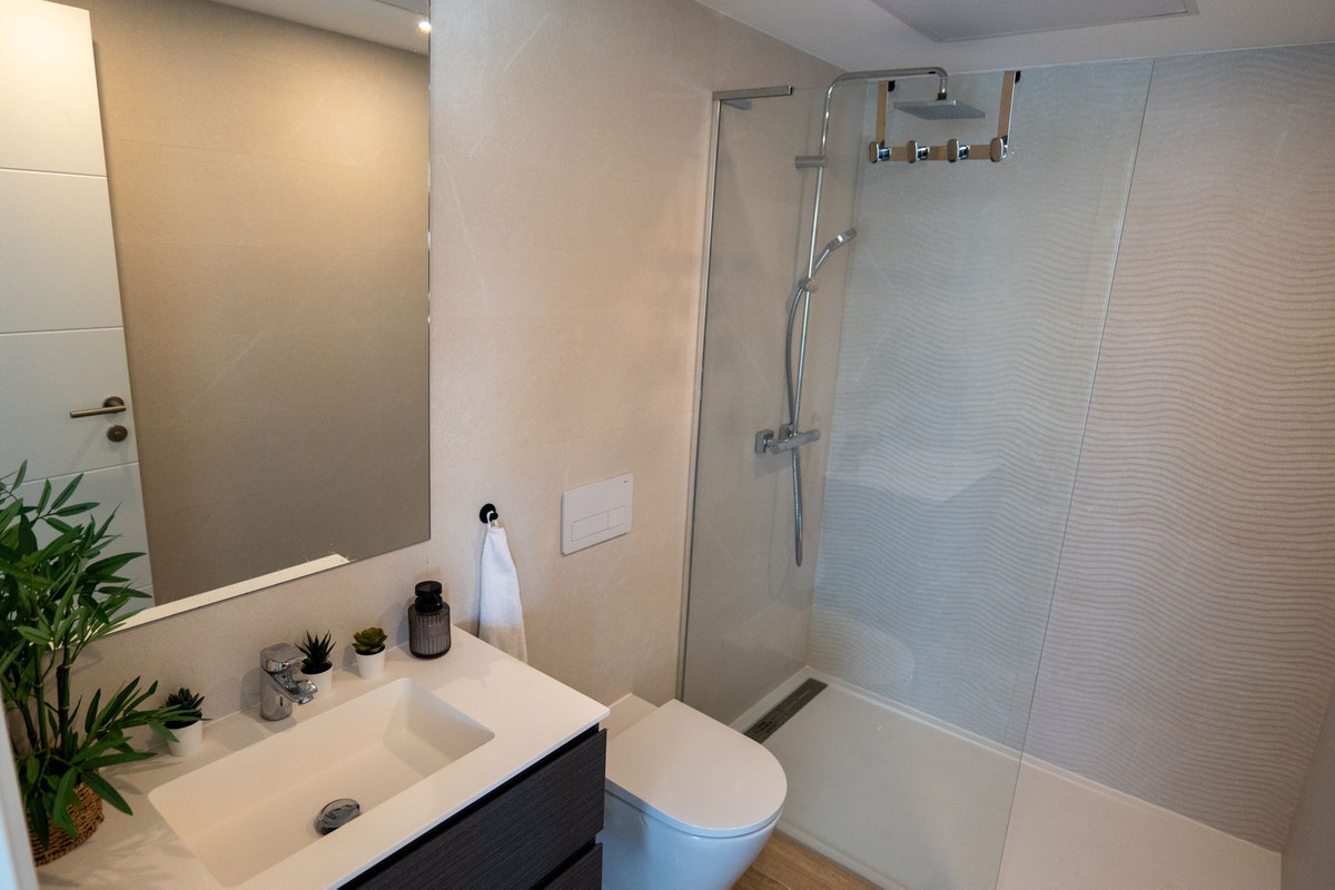 Appartement te koop in Estepona | 2 slaapkamers H5365867