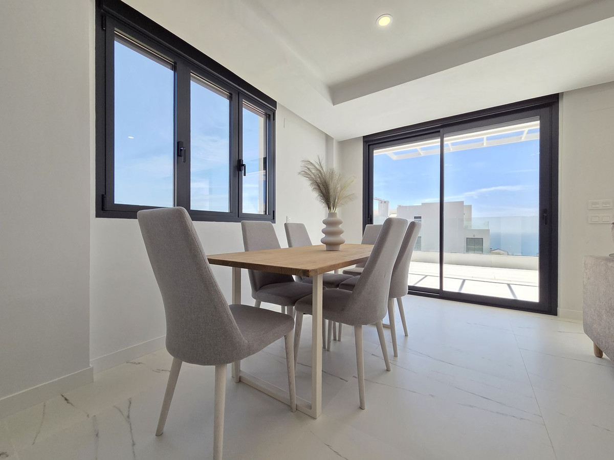 Appartement te koop in Estepona | 3 slaapkamers H5366644