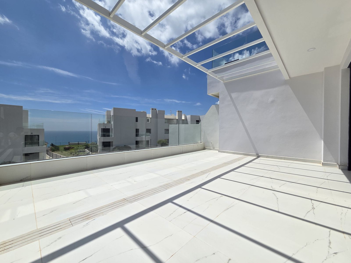 Appartement te koop in Estepona | 3 slaapkamers H5366644