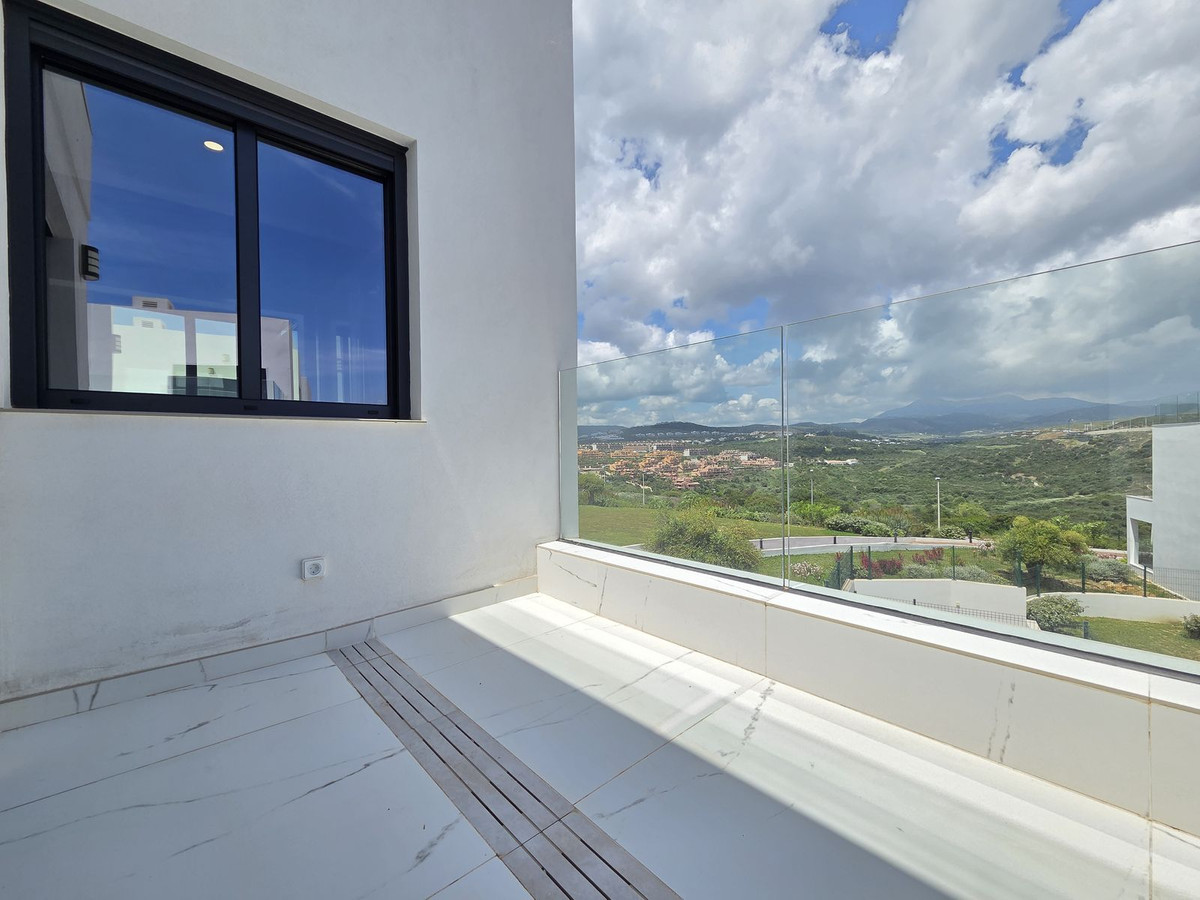 Appartement te koop in Estepona | 3 slaapkamers H5366644