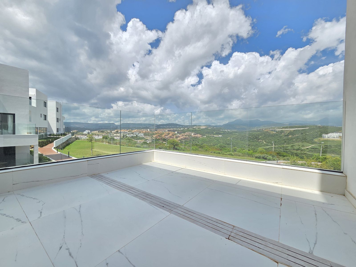 Appartement te koop in Estepona | 3 slaapkamers H5366644