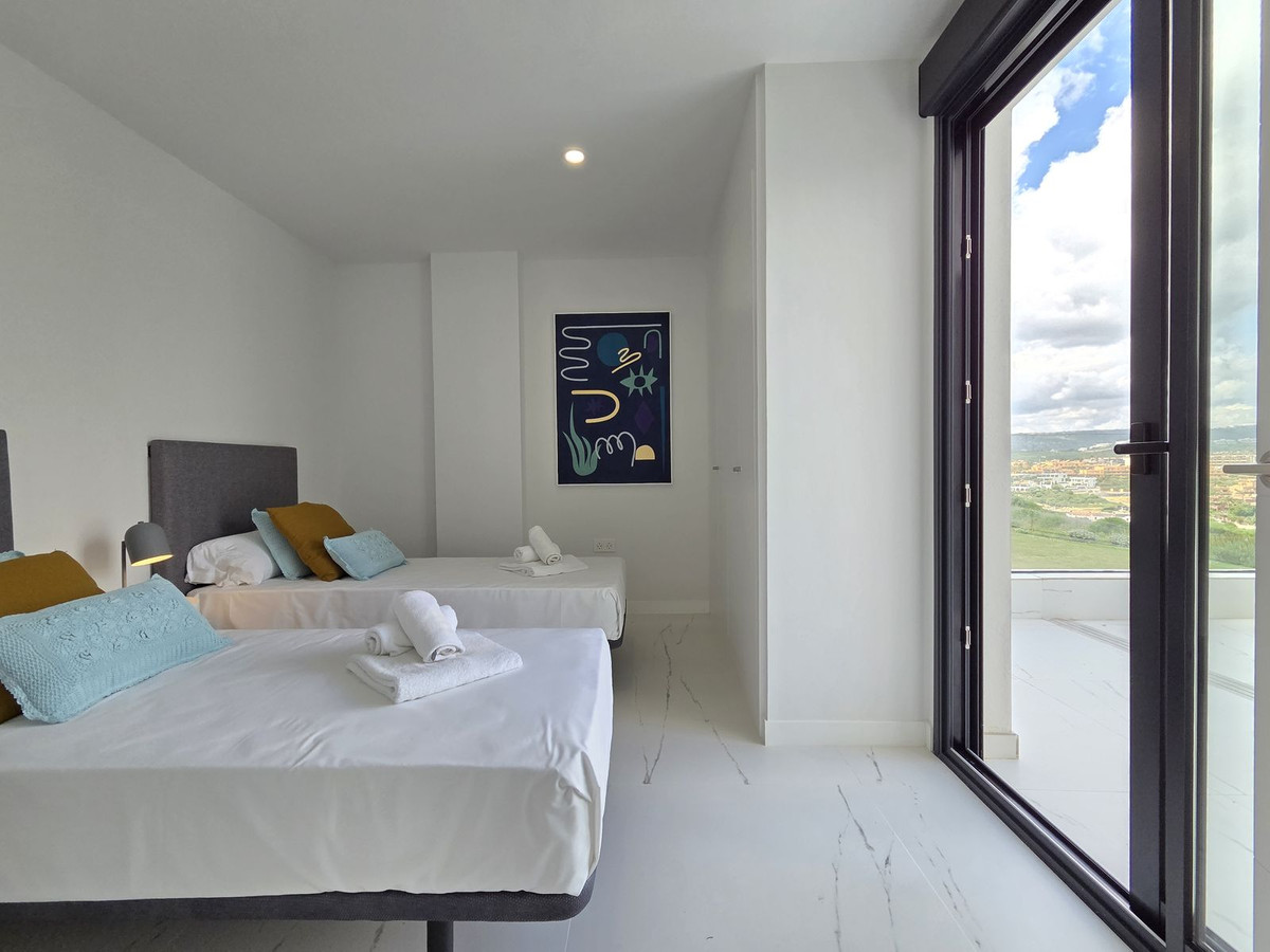 Appartement te koop in Estepona | 3 slaapkamers H5366644