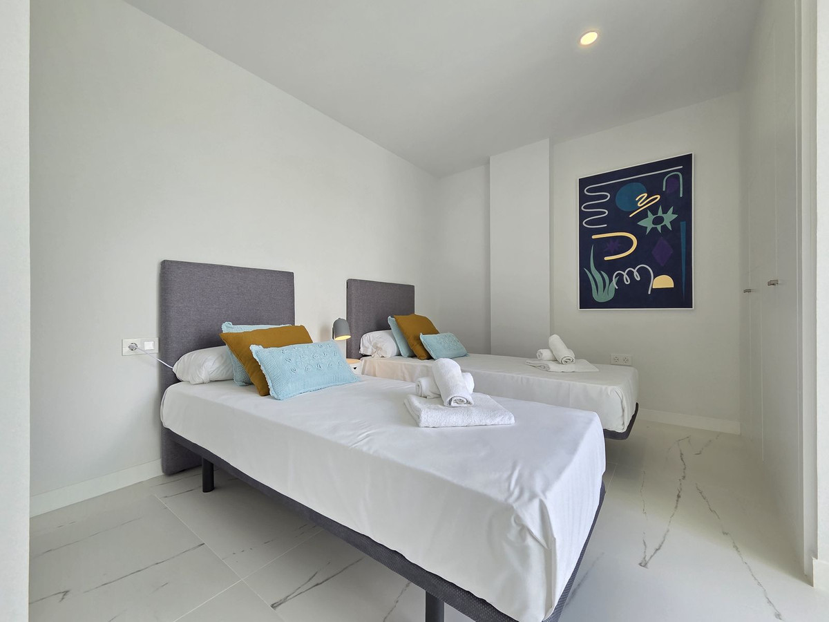 Appartement te koop in Estepona | 3 slaapkamers H5366644