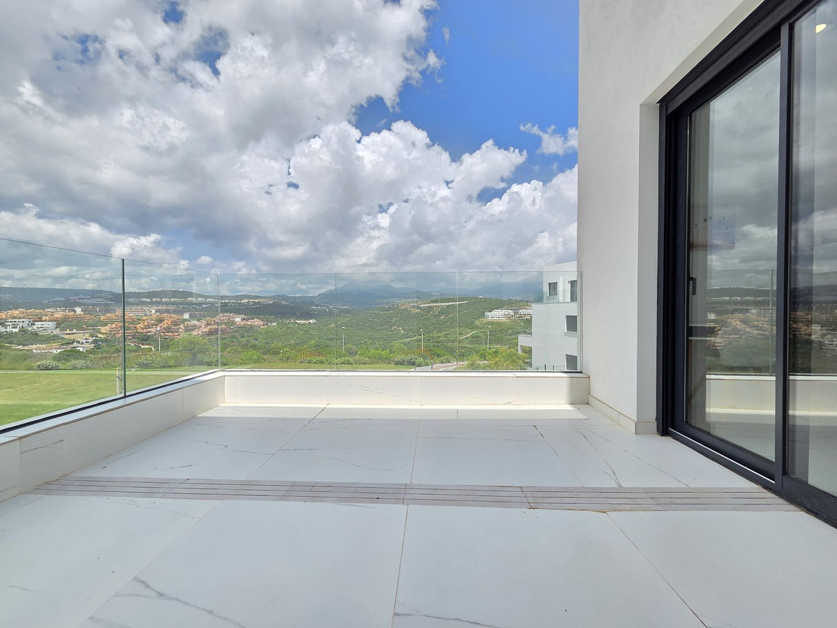 Appartement te koop in Estepona | 3 slaapkamers H5366644