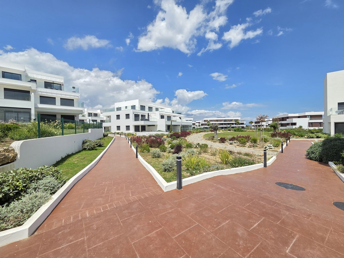 Appartement te koop in Estepona | 3 slaapkamers H5366644