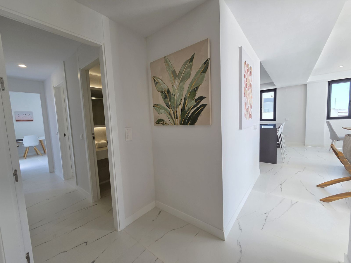 Appartement te koop in Estepona | 3 slaapkamers H5366644