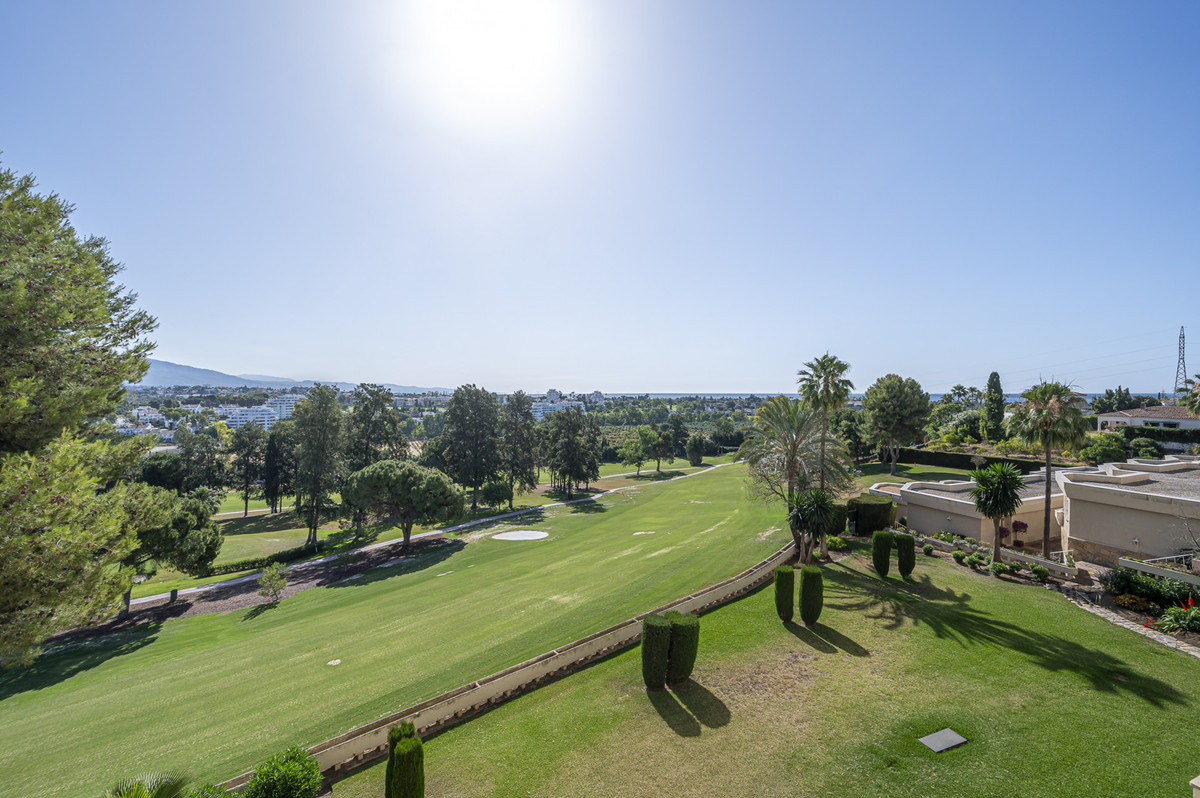 Appartement te koop in Estepona | 2 slaapkamers H5366689