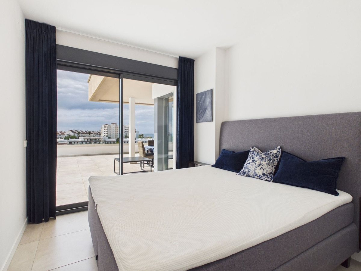 Appartement te koop in Estepona | 4 slaapkamers H5367205