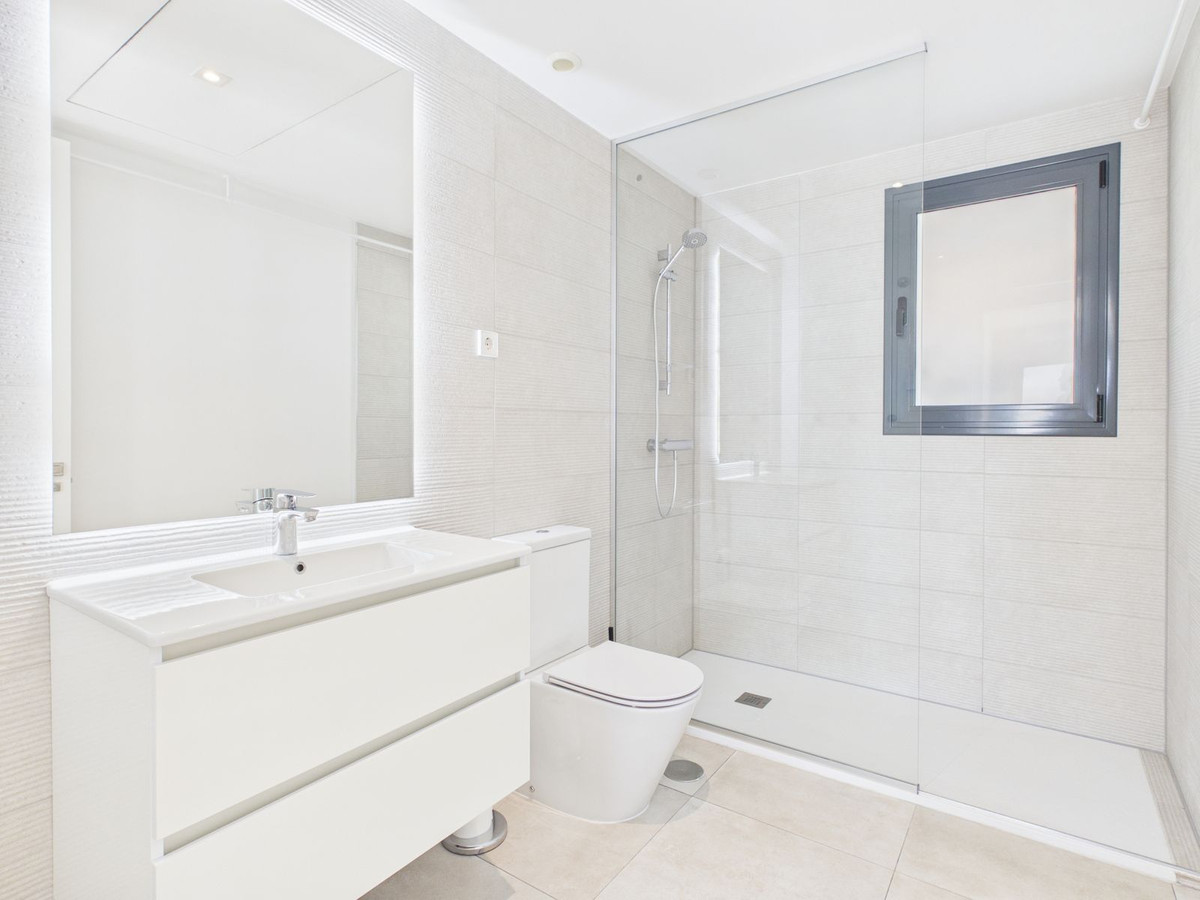 Appartement te koop in Estepona | 4 slaapkamers H5367205