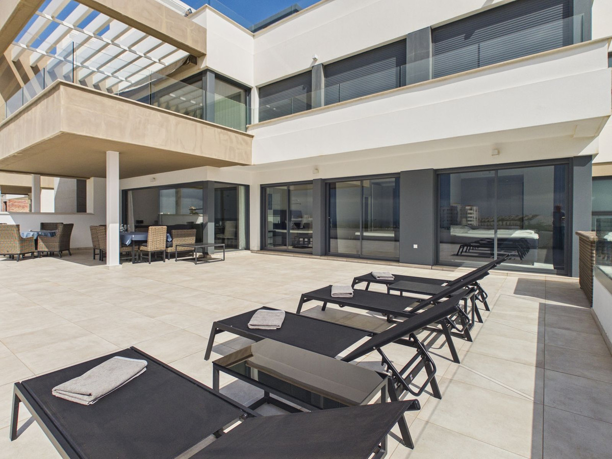 Appartement te koop in Estepona | 4 slaapkamers H5367205