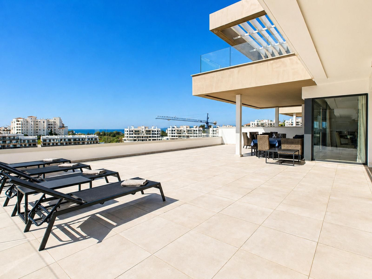 Appartement te koop in Estepona | 4 slaapkamers H5367205