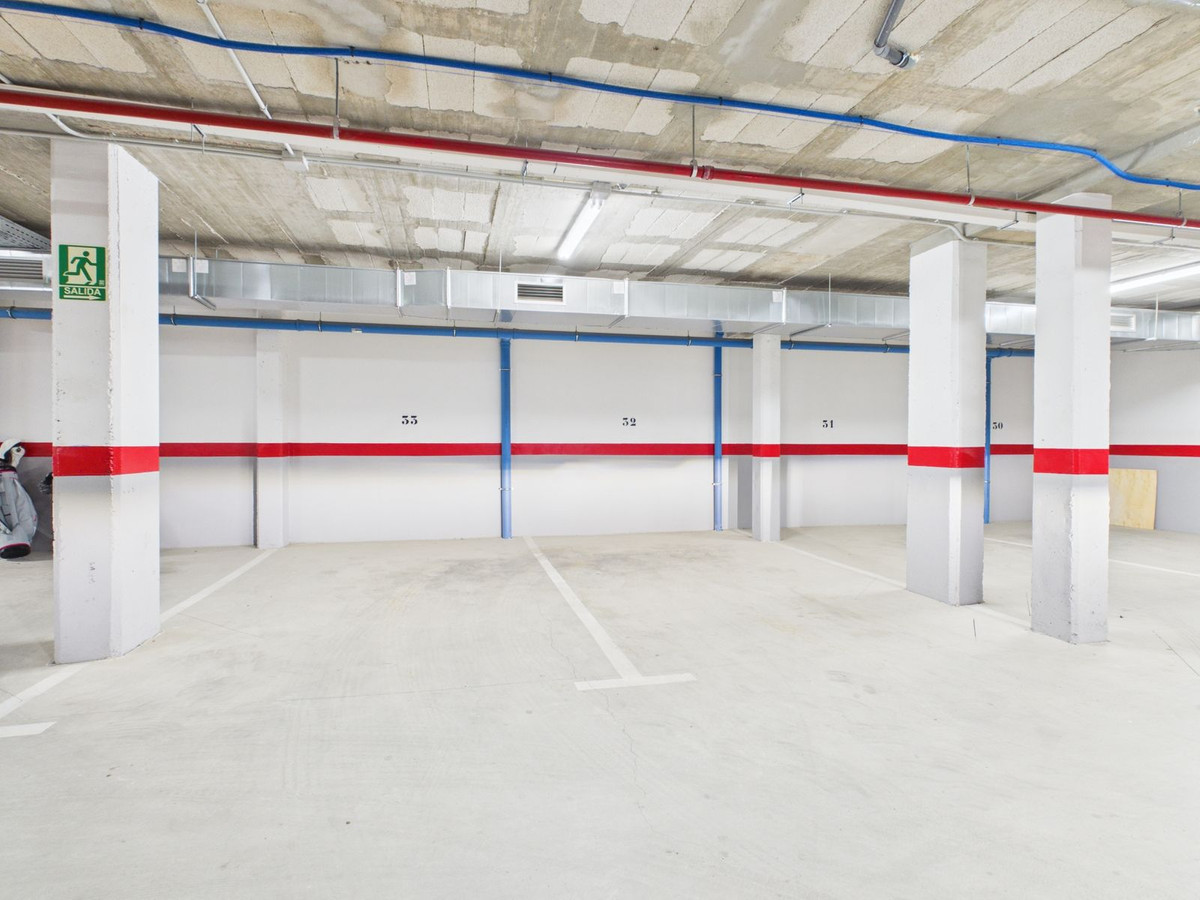 Appartement te koop in Estepona | 4 slaapkamers H5367205