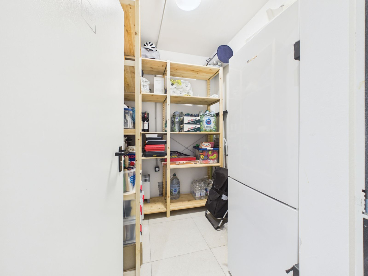 Appartement te koop in Estepona | 4 slaapkamers H5367205