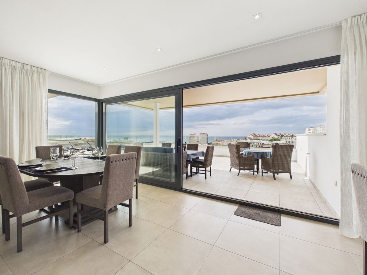 Appartement te koop in Estepona | 4 slaapkamers H5367205