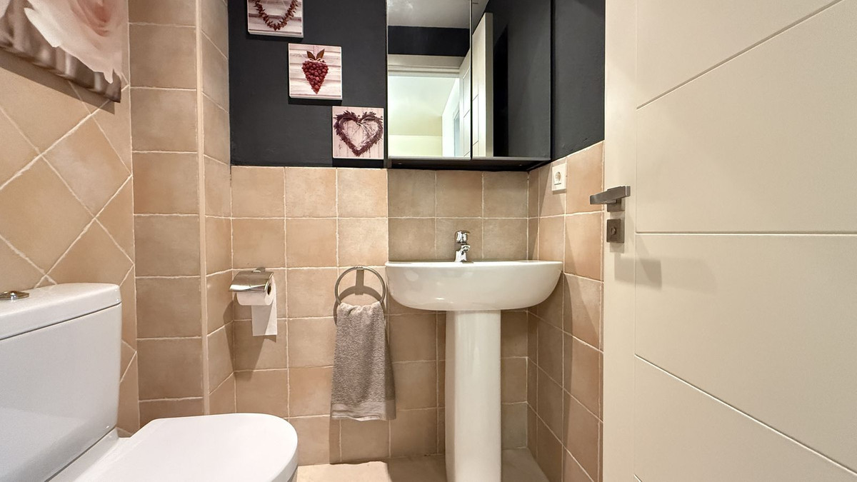 Duplex te koop in Estepona | 4 slaapkamers H5367238