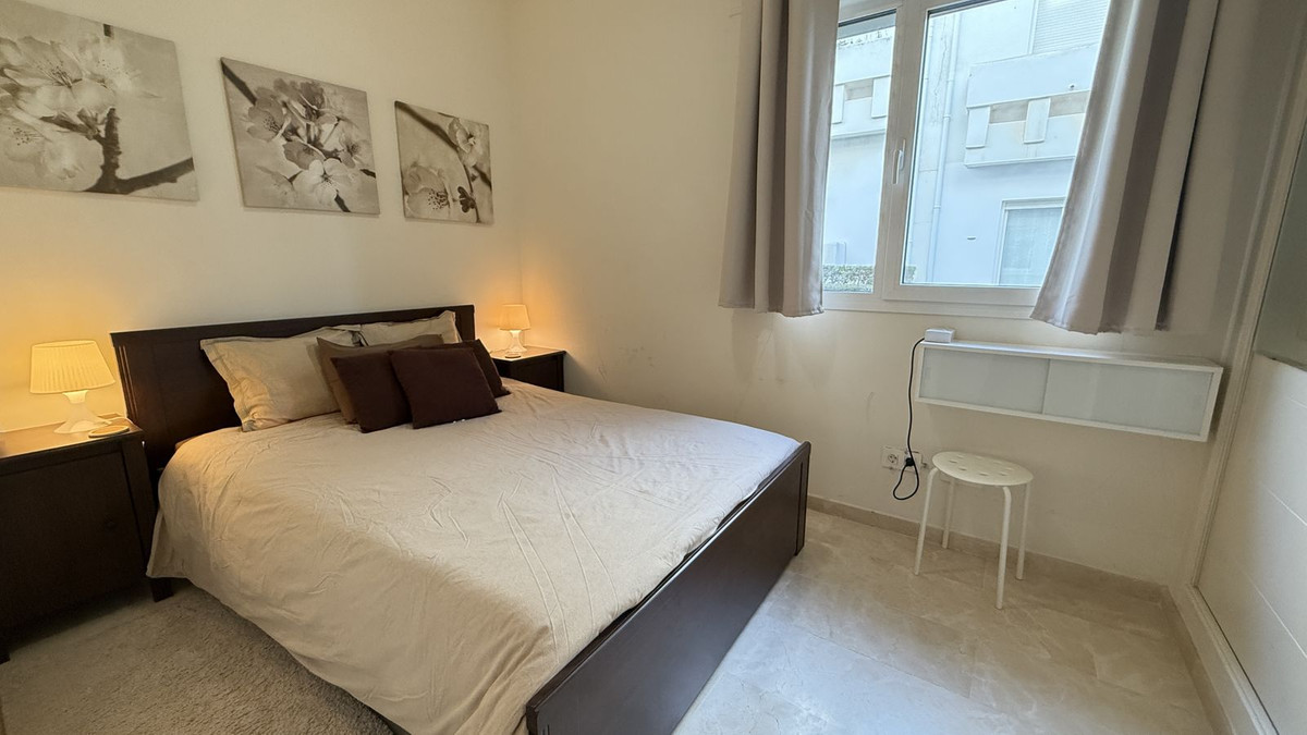 Duplex te koop in Estepona | 4 slaapkamers H5367238