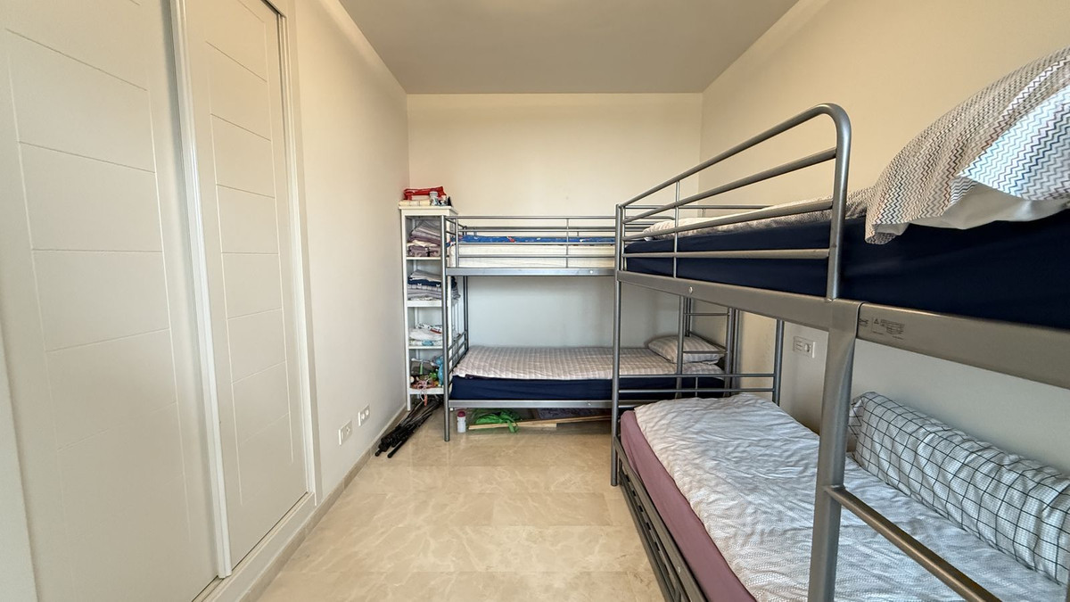 Duplex te koop in Estepona | 4 slaapkamers H5367238