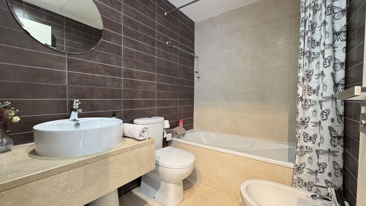 Appartement te koop in Estepona | 2 slaapkamers H5367262